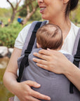 Gustine Porte-bébé Préformé Évolutif 8 à 45 lbs en Lin Portage Gustine baby carrier Brume