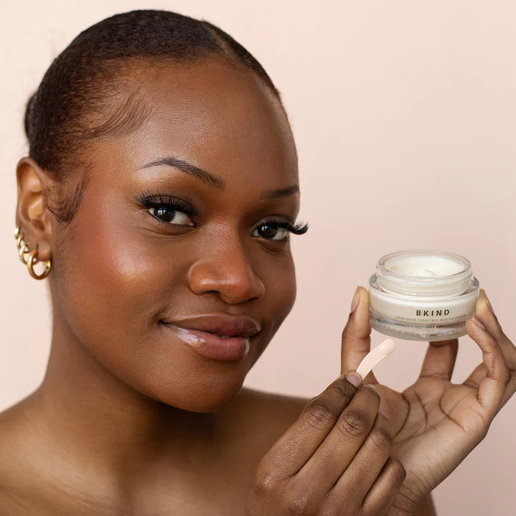 BKIND Crème visage florale apaisante et repulpante avec acide hyaluronique Soins corporels BKIND