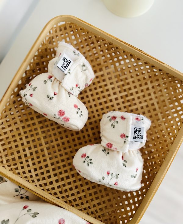 Bébé Ô Chaud Pantoufles 3-6 mois Vêtements Bébé Ô Chaud Bouton de rose