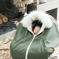 Gustine Housse et Poncho 3 en 1 pour le siège d'auto et porte-bébé En sortie Gustine baby carrier Olive  