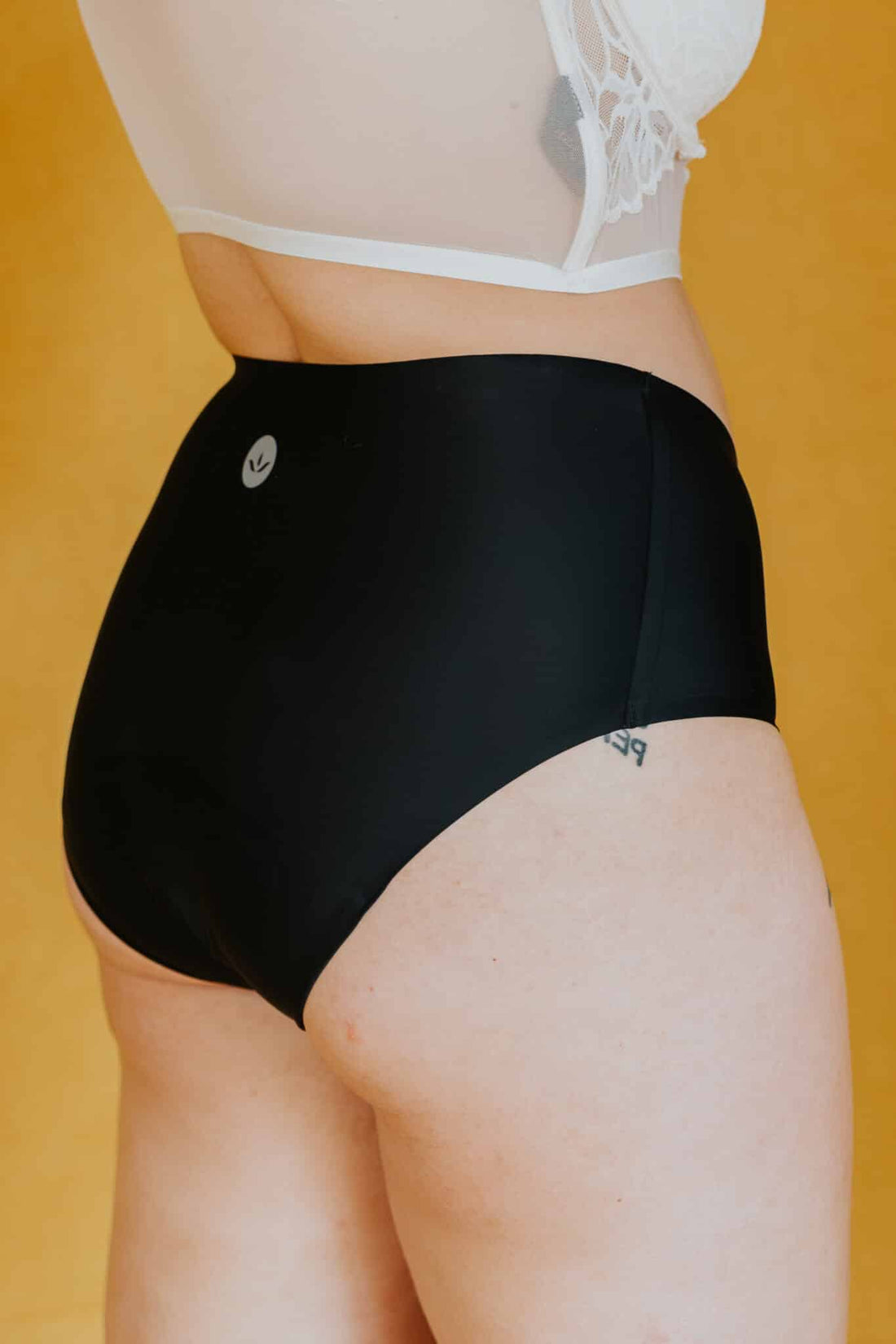 Ora Protections - Culotte menstruelle taille haute sans couture invisible