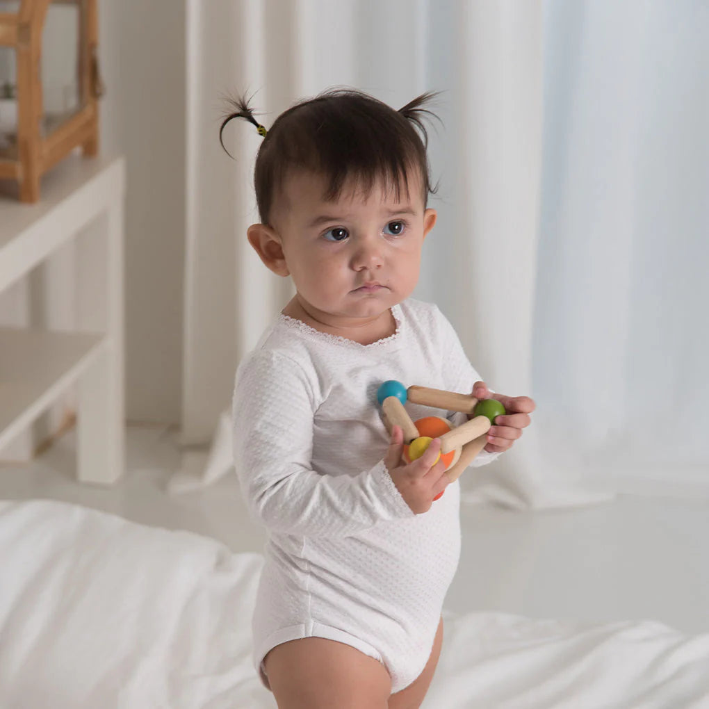 PlanToys Hochet Triangulaire en bois Jouets PlanToys