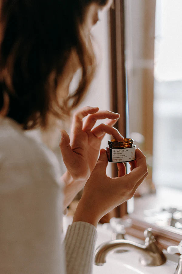 Les Mauvaises Herbes Crème légère visage pruche et camomille Soins corporels Les Mauvaises Herbes   