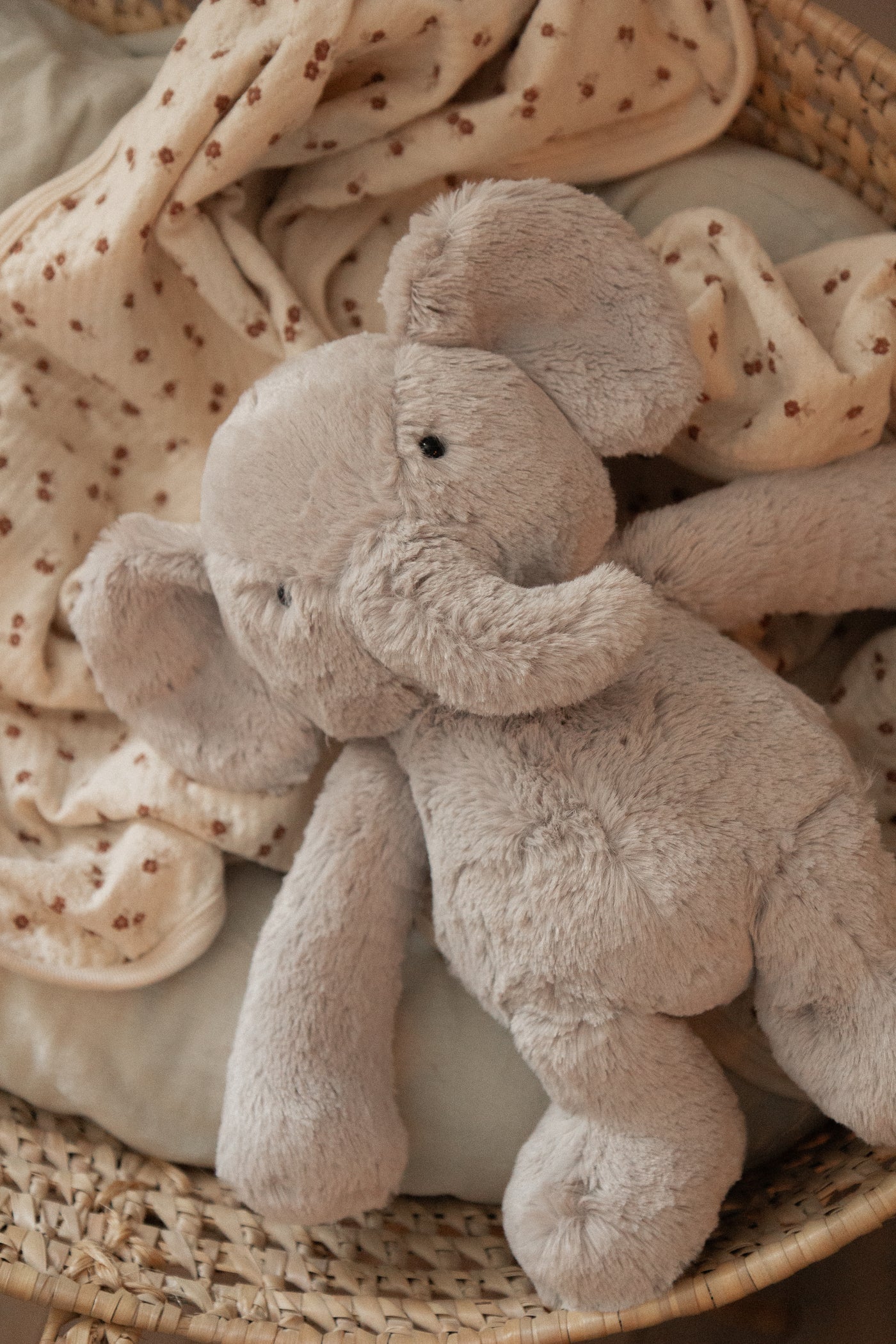 Snuggle Bunnies Peluche Olive l'éléphant gris Jouets Snuggle Bunnies