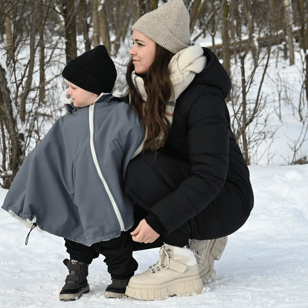 Gustine Housse et Poncho 3 en 1 pour le siège d&#39;auto et porte-bébé En sortie Gustine baby carrier   